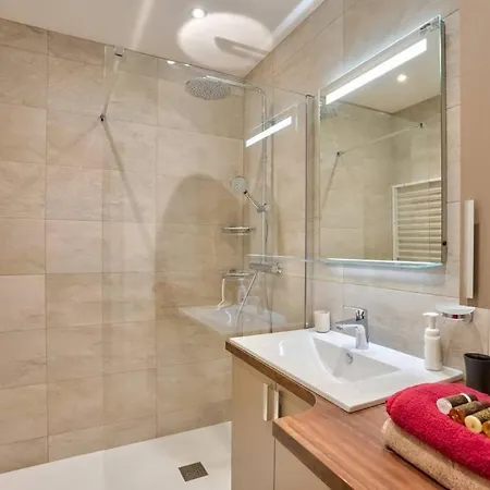 Charming Studio In The Xvii District *